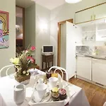 מלון Arcadia 3*