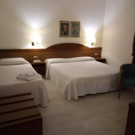 酒店 阿卡迪亚酒店 3*