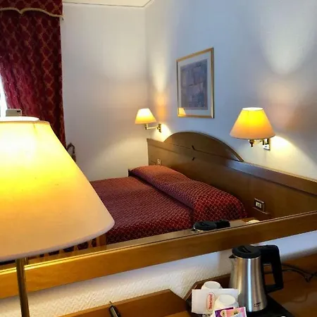 Arcadia Hotel 3*