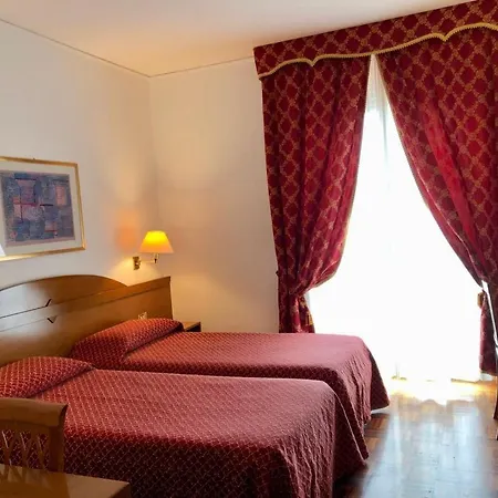 Arcadia Hotel 3*