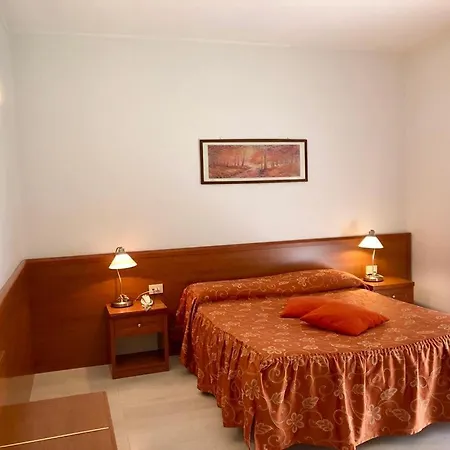 阿卡迪亚酒店 3*