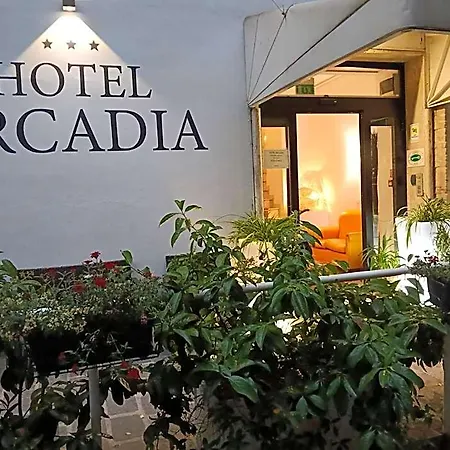 Arcadia 3* Macerata