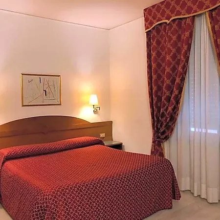 Arcadia 3* Macerata